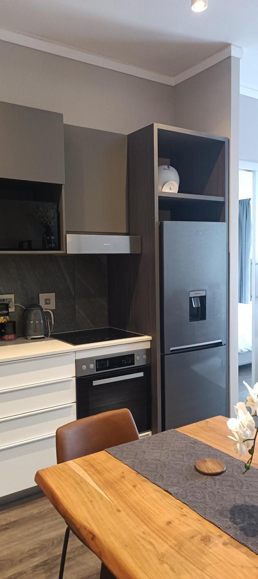 Menlyn Maine Trilogy 1215 Apartamento